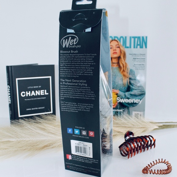 WET Epic Professional Blowout Brush - Picture 2 of 3